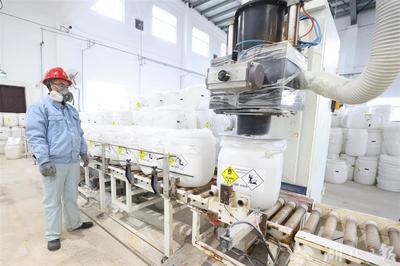 江汉油田盐化工实现“开门红”，化工产品生产势头强劲